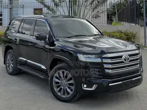 Toyota Land Cruiser 2016 Black