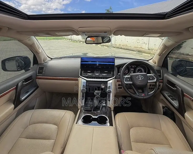 Toyota Land Cruiser 2016 Black