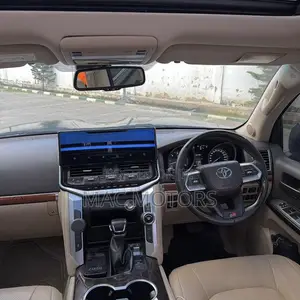 Toyota Land Cruiser 2016 Black