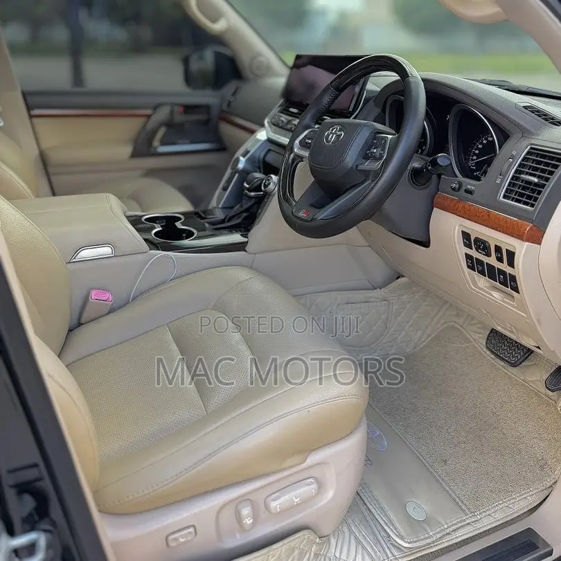 Toyota Land Cruiser 2016 Black