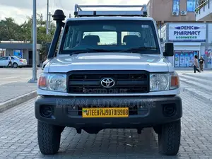 Toyota Land Cruiser 79 Series 2013 White