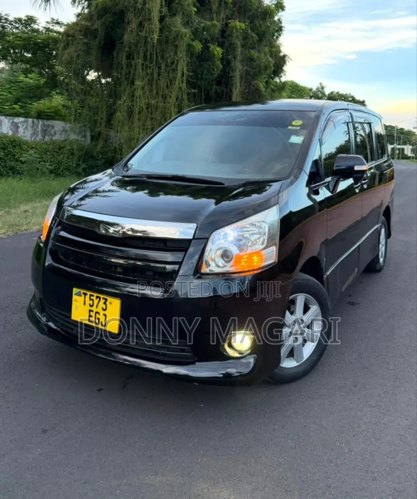 Toyota Noah 2009 Black