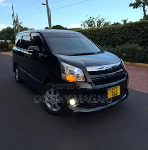 Toyota Noah 2009 Black