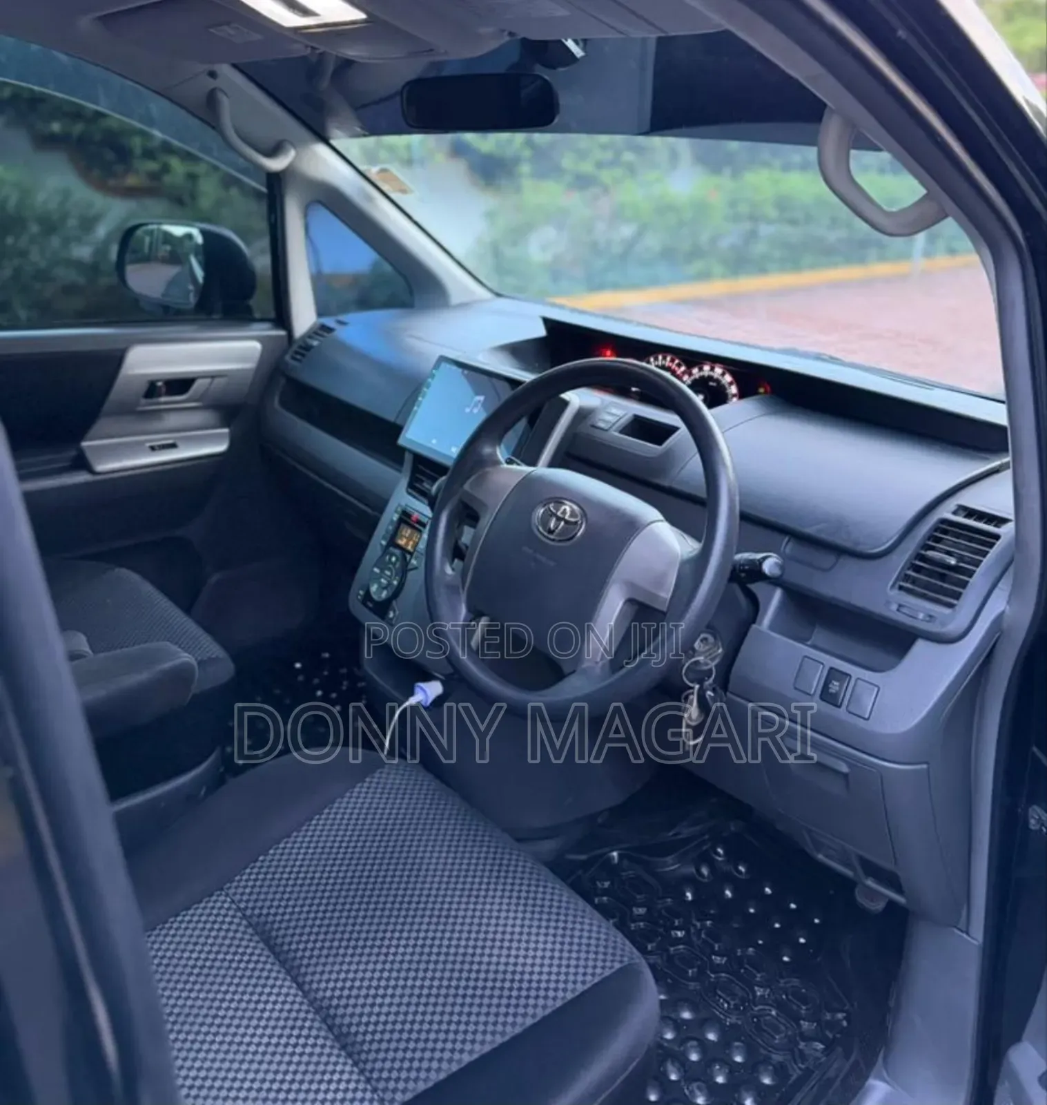 Toyota Noah 2009 Black