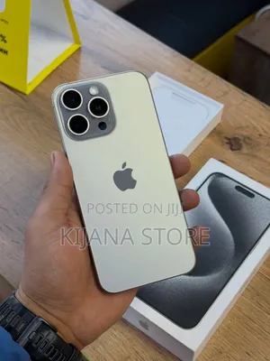New Apple iPhone 15 Pro Max 256 GB Silver