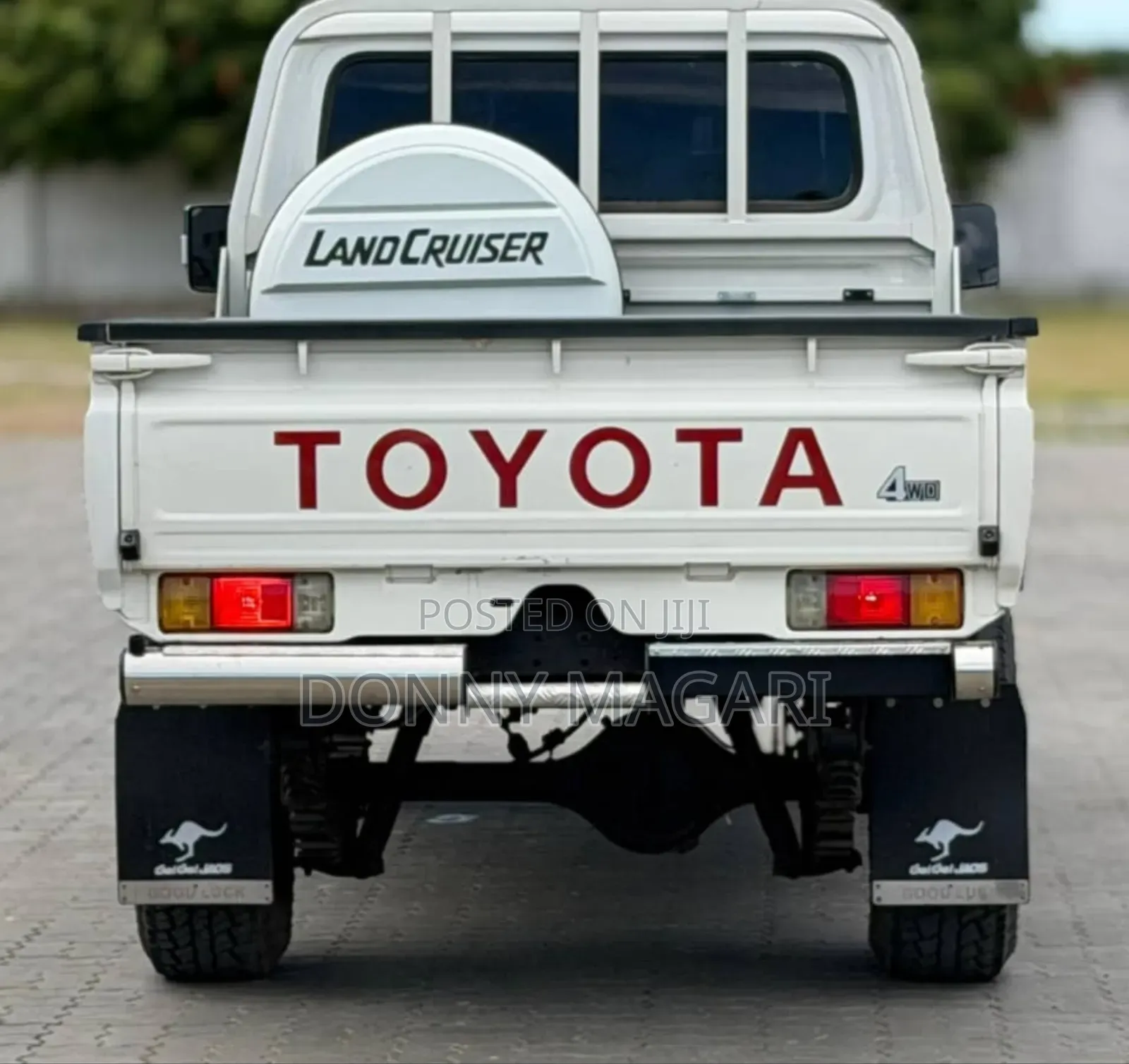 Toyota Land Cruiser 2012 White
