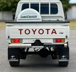 Toyota Land Cruiser 2012 White