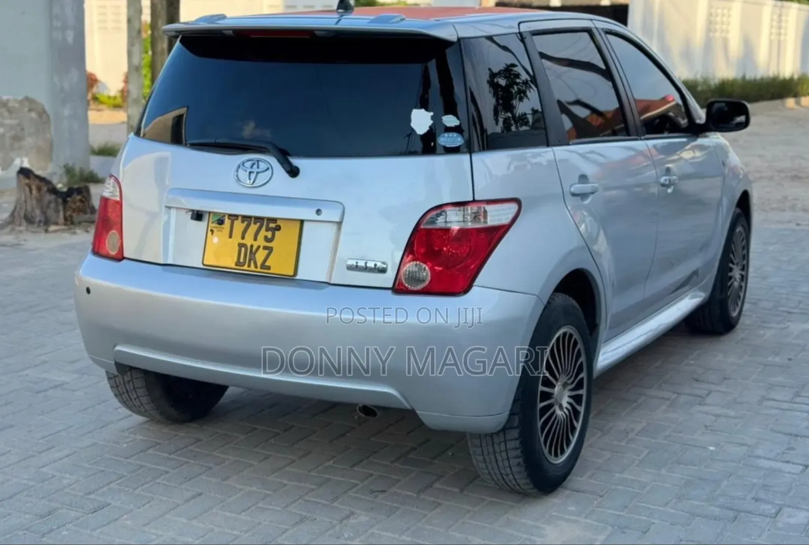 Toyota IST 2005 Silver