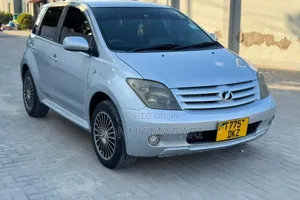 Toyota IST 2005 Silver
