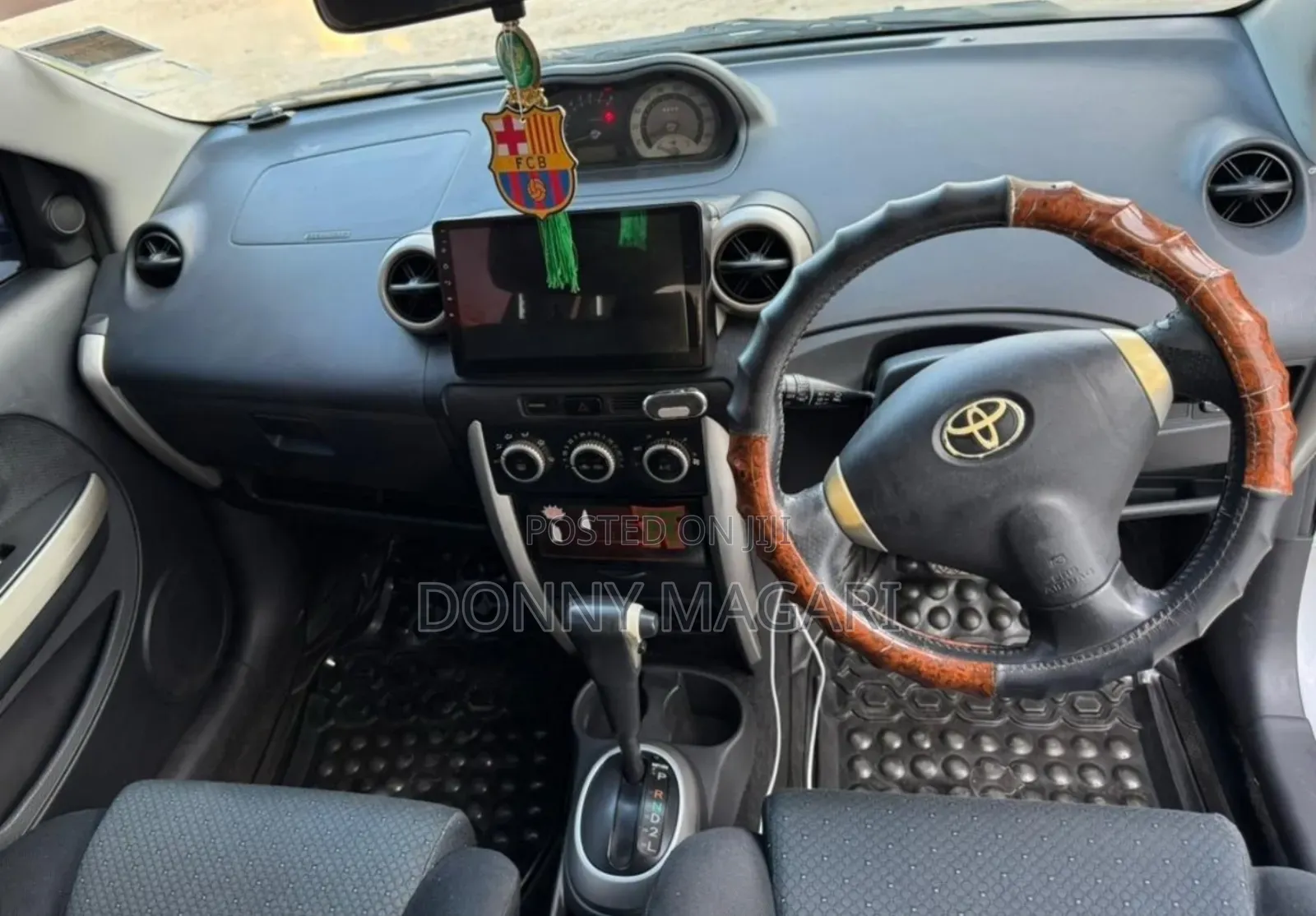 Toyota IST 2005 Silver
