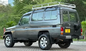 Toyota Land Cruiser 2006 Green