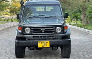 Toyota Land Cruiser 2006 Green