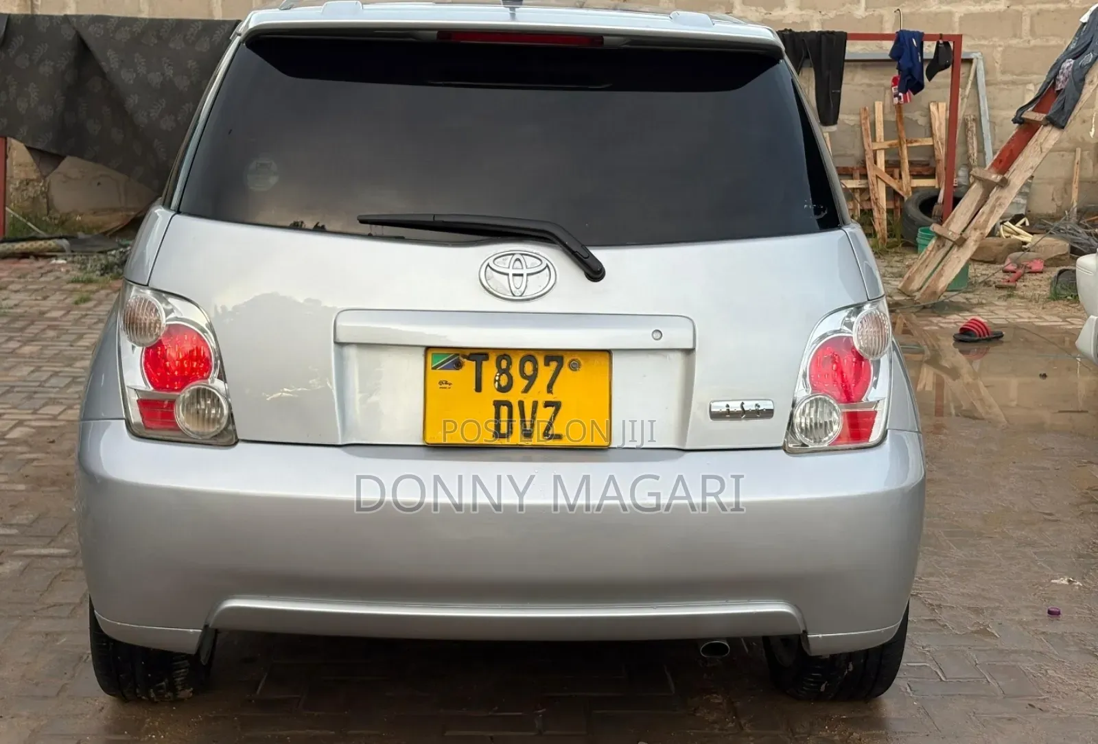 Toyota IST 2005 Silver
