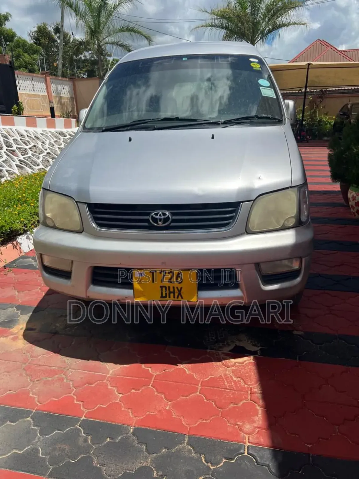Toyota Noah 2001 Silver