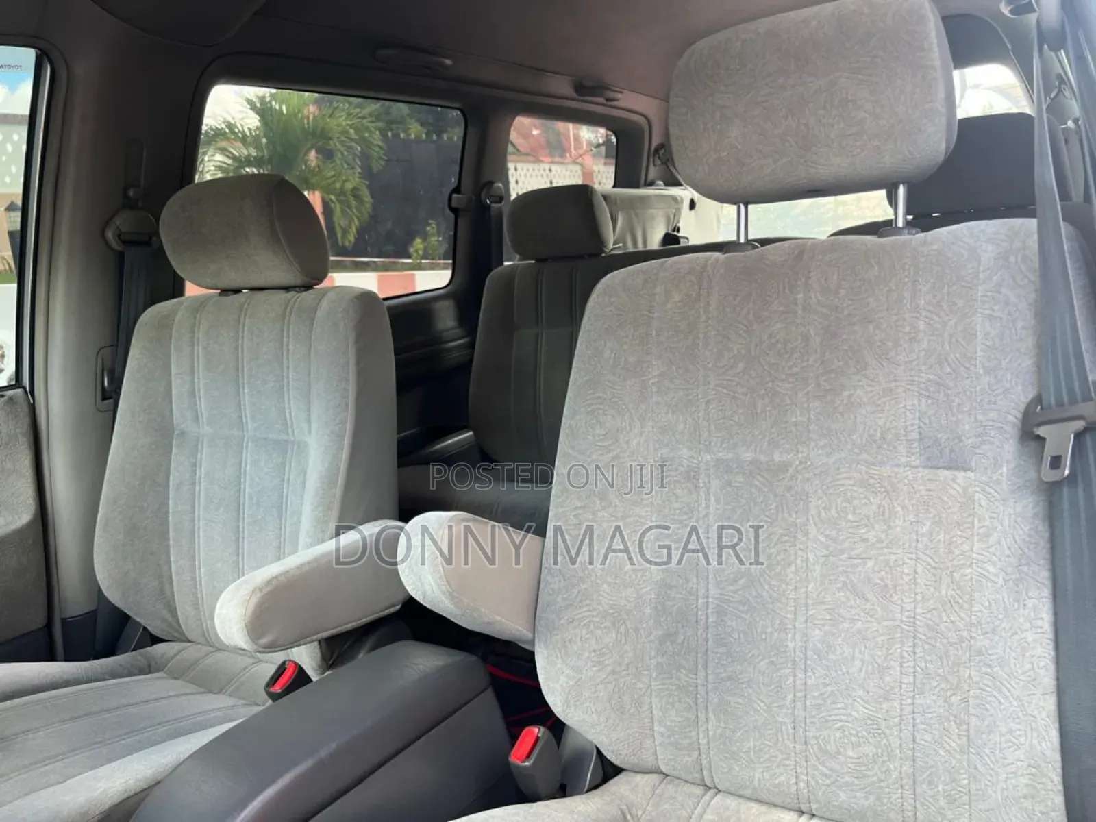 Toyota Noah 2001 Silver