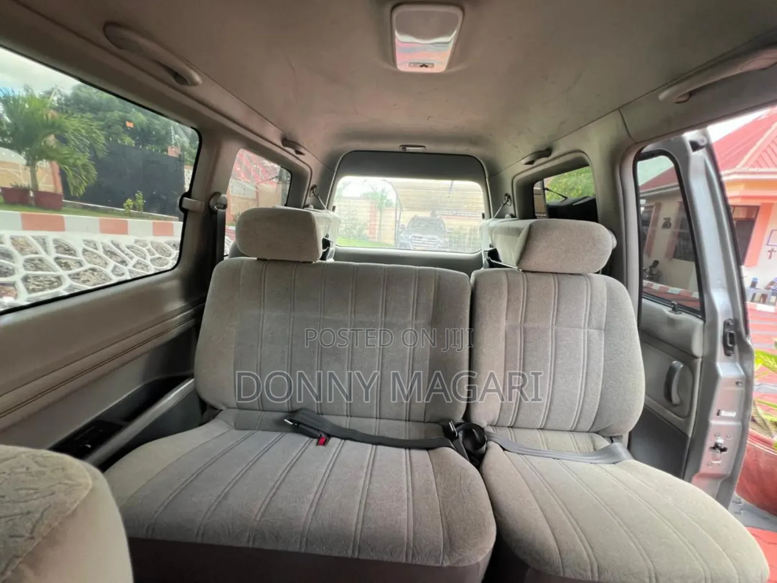 Toyota Noah 2001 Silver