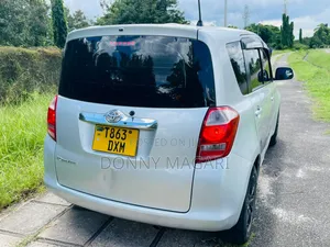 Toyota Ractis 2008 Silver