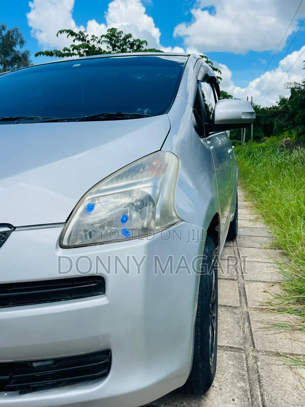 Toyota Ractis 2008 Silver