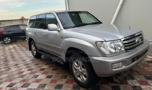 Toyota Land Cruiser 2006 Silver