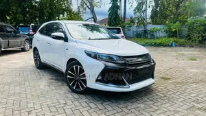 Toyota Harrier Progress Metal & Leather 2016 White