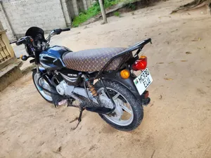New Bajaj Boxer 125 2025 Black
