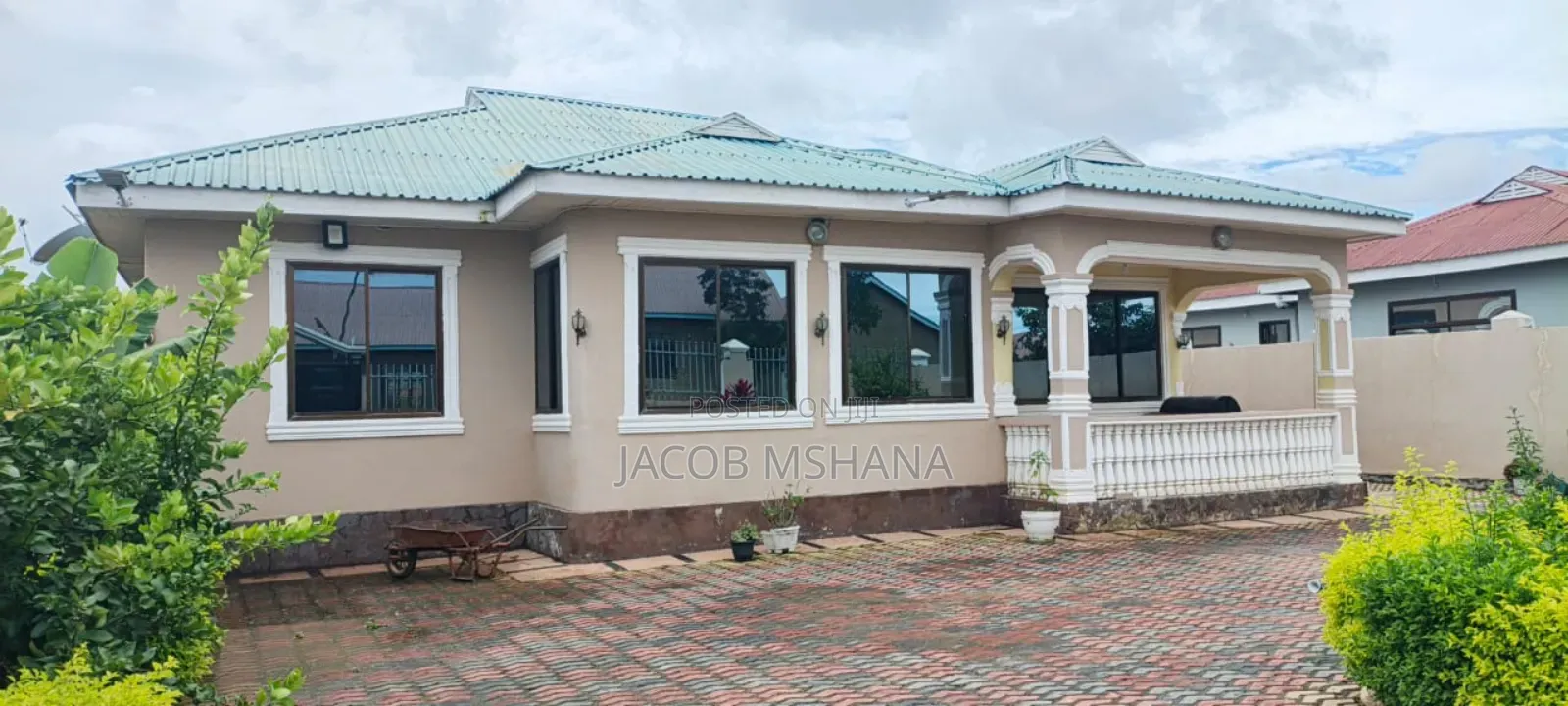5bdrm Apartment in Iringa Municipal for rent