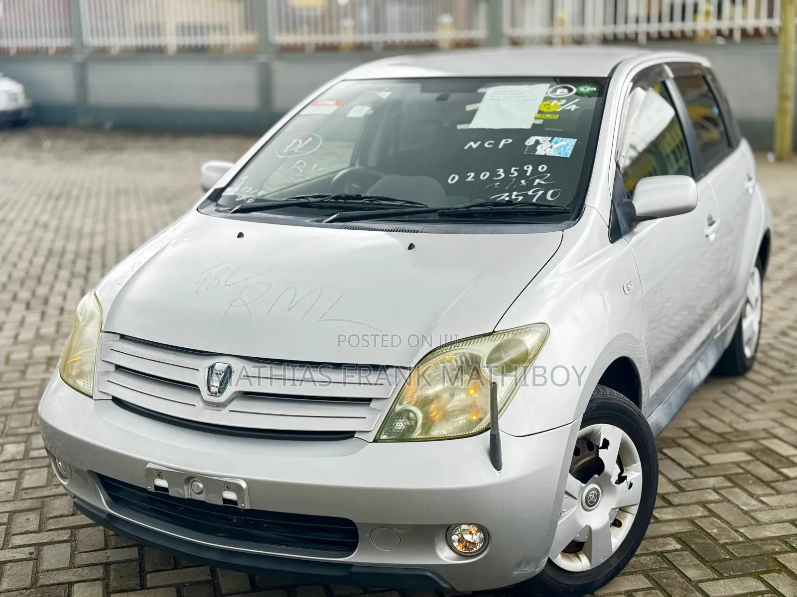 Toyota IST 2005 Silver