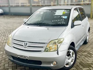 Toyota IST 2005 Silver