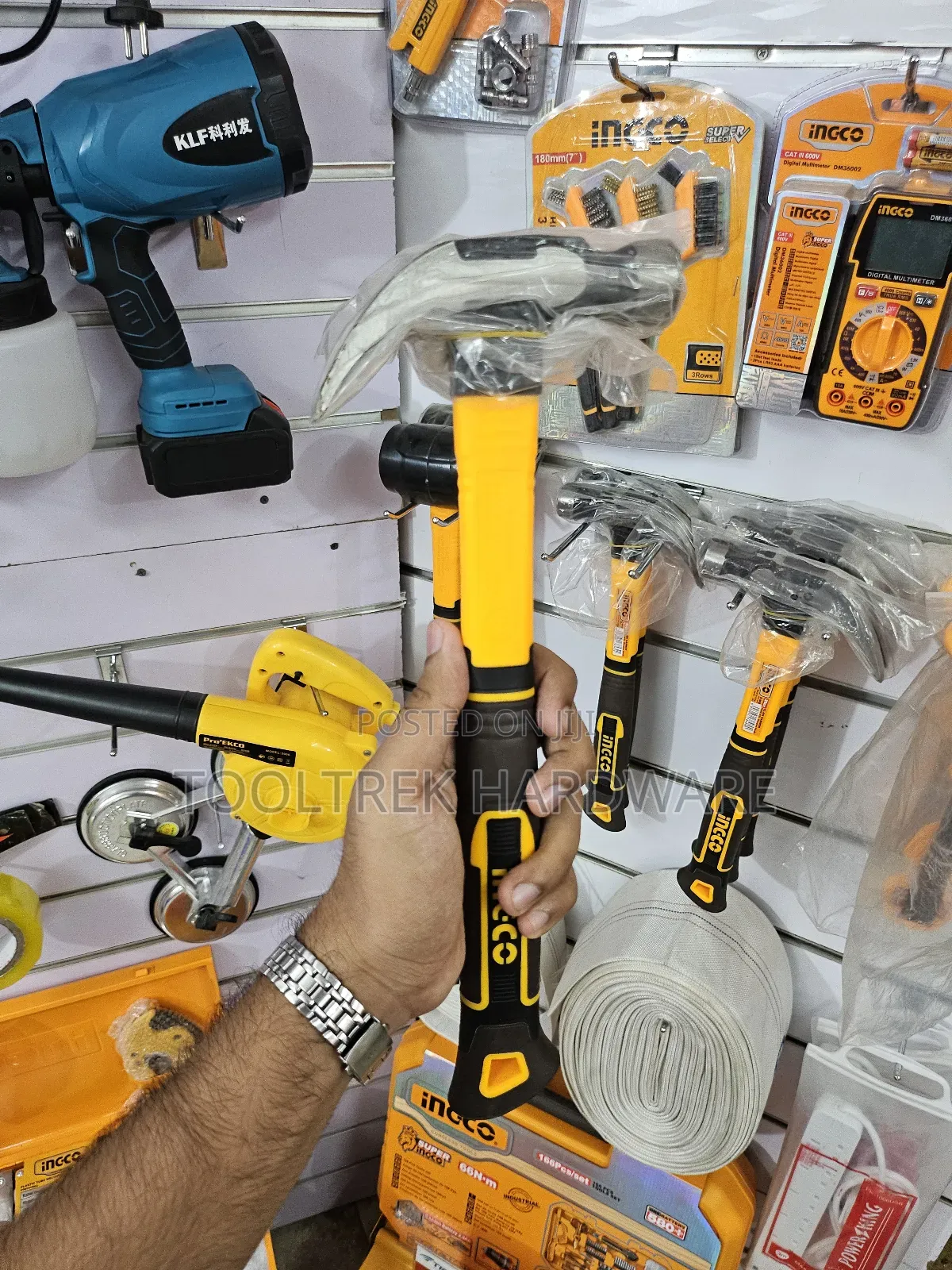 Ingco Claw Hammer 20oz