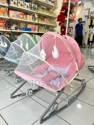 Rocker With Wheel, Handle and Net