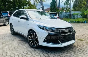 Toyota Harrier 2.0 2016 White