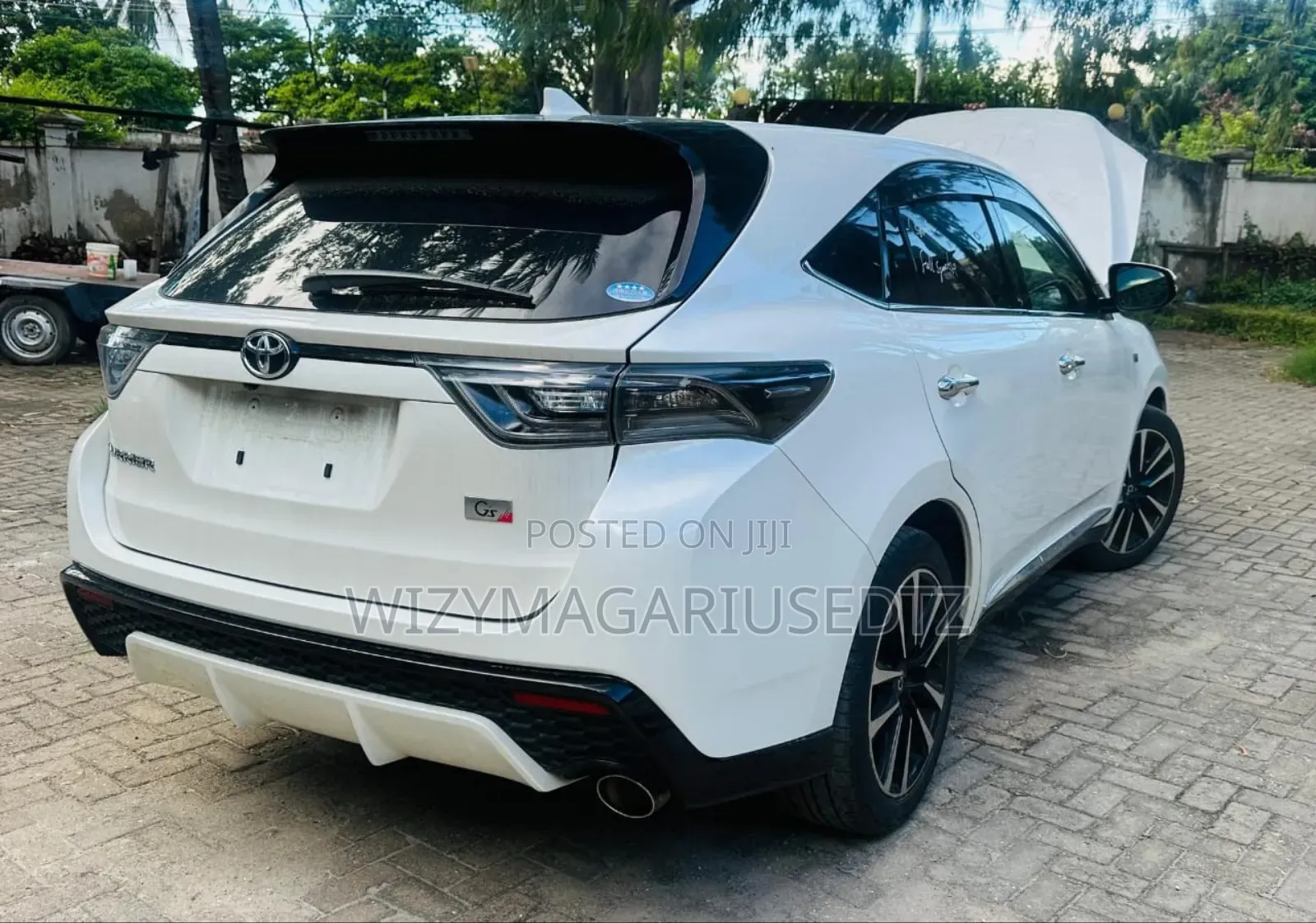 Toyota Harrier 2.0 2016 White