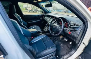 Toyota Harrier 2.0 2016 White