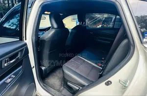 Toyota Harrier 2.0 2016 White