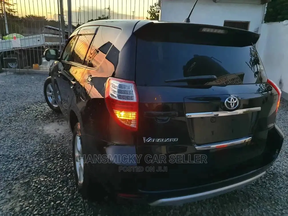 Toyota Vanguard 2010 Black