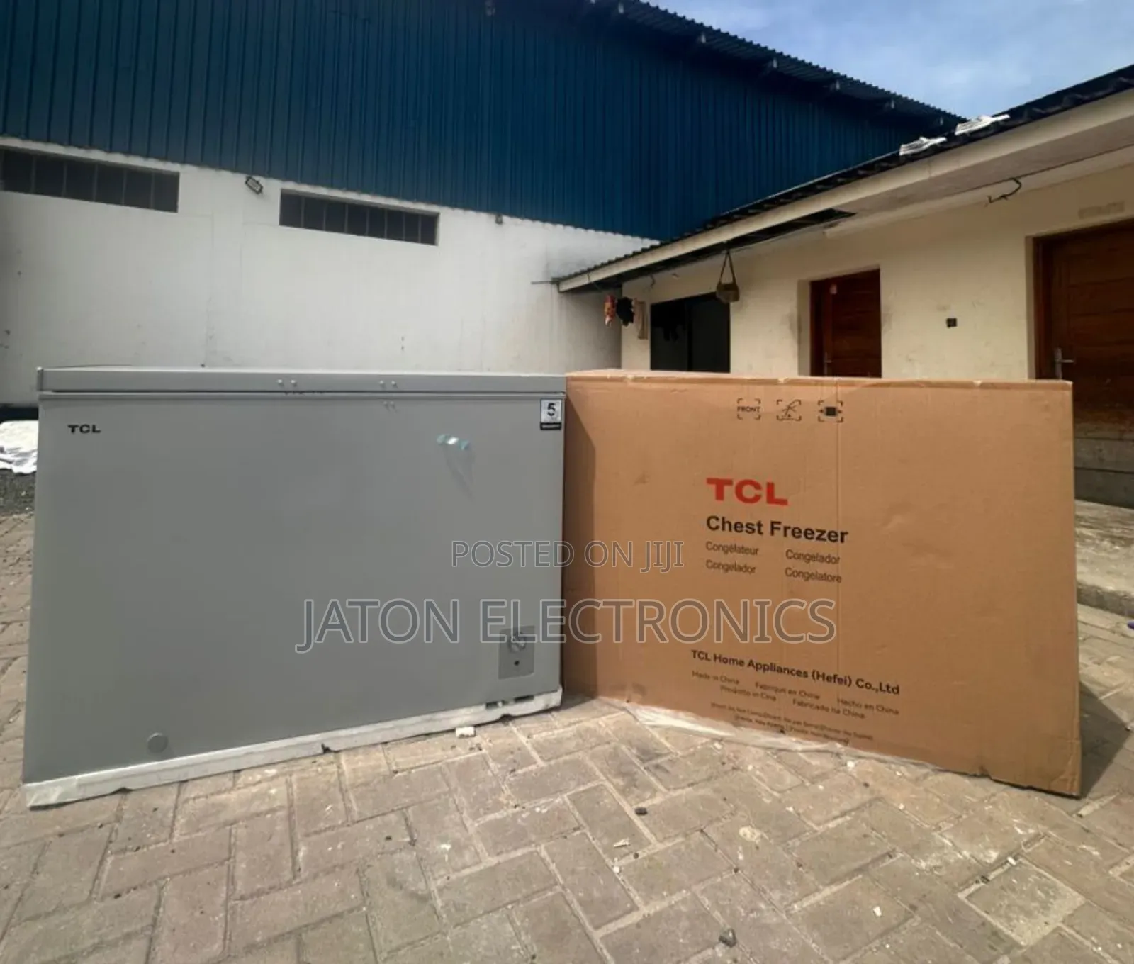 TCL Chest Freezer 300 Liters