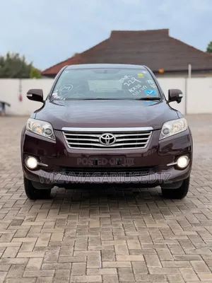 Toyota Vanguard 2010 Maroon