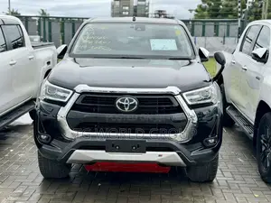 Toyota Hilux Revo Double Cab Petrol 2.7 AWD 2021 Black