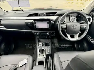 Toyota Hilux Revo Double Cab Petrol 2.7 AWD 2021 Black