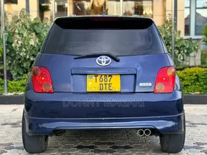 Toyota IST 2004 Blue