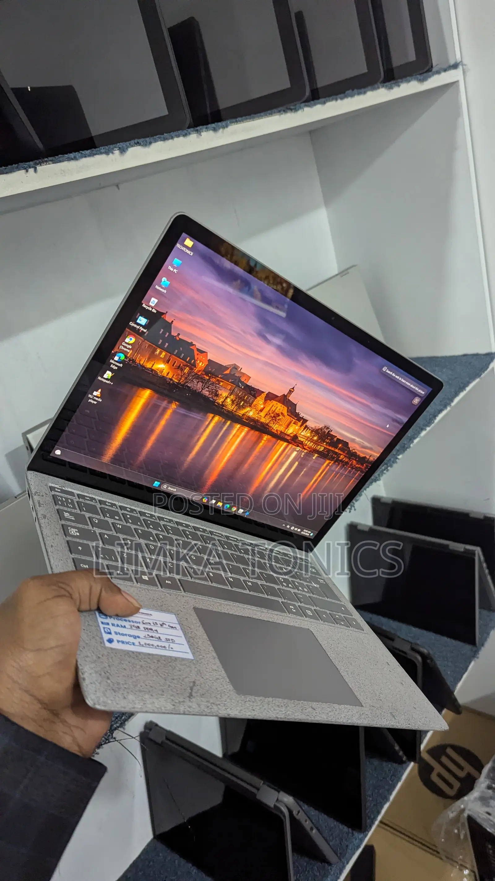 New Laptop Microsoft Surface Laptop 3 8GB Intel Core i5 SSD 256GB