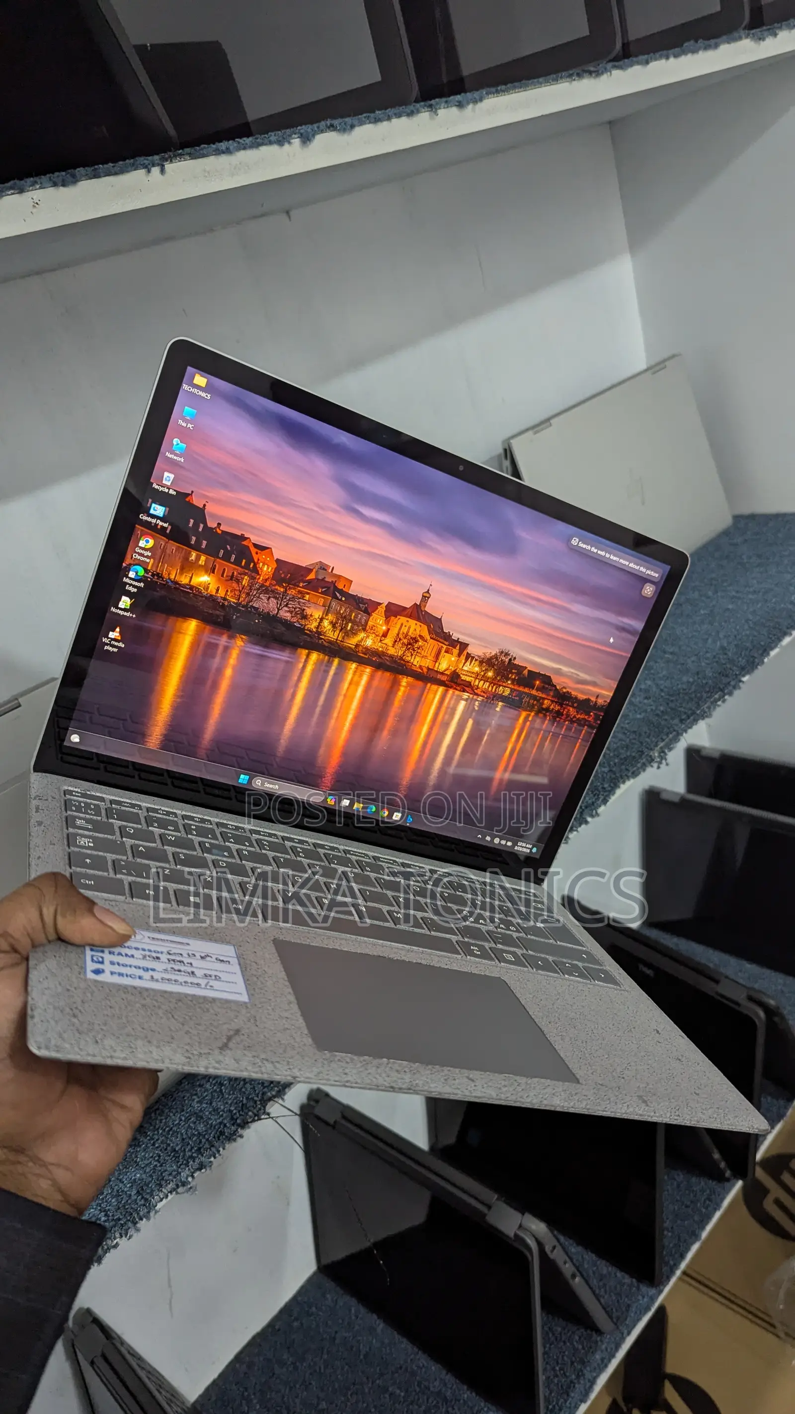 New Laptop Microsoft Surface Laptop 3 8GB Intel Core i5 SSD 256GB