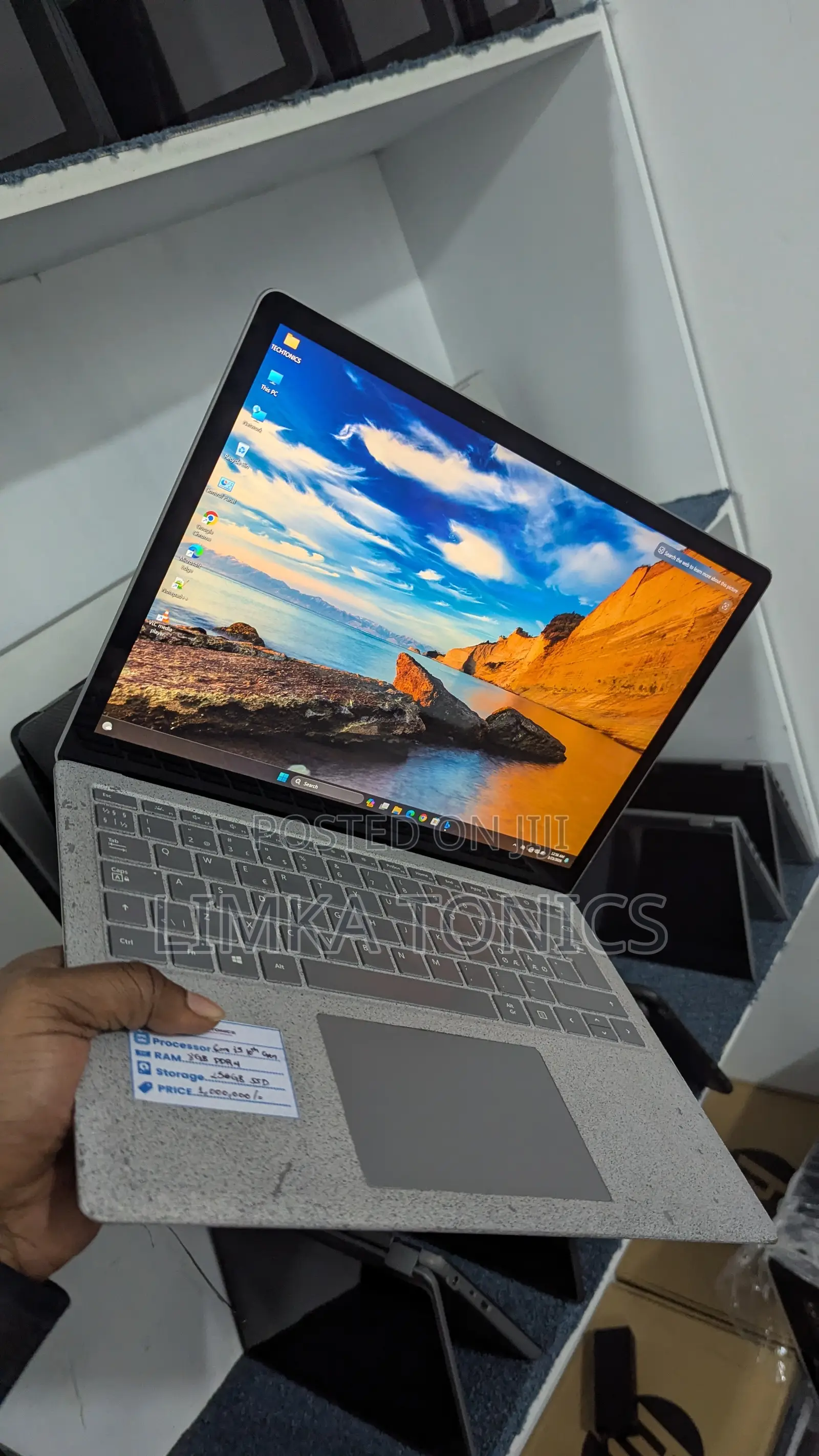 New Laptop Microsoft Surface Laptop 3 8GB Intel Core i5 SSD 256GB