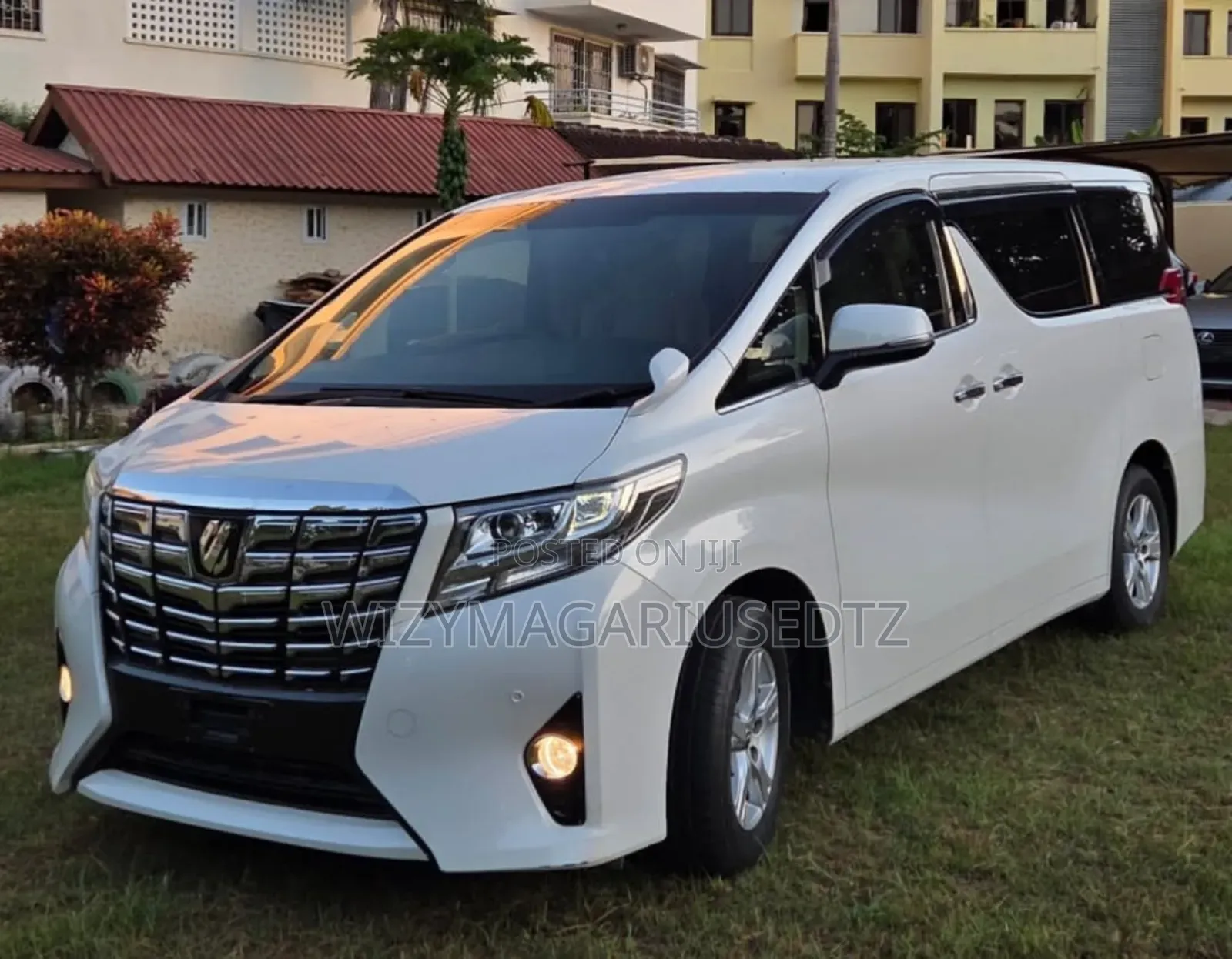 Toyota Alphard 2.4 Petrol AWD 2015 Ivory