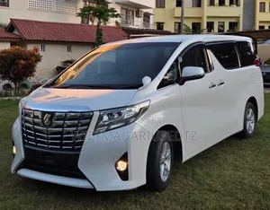 Toyota Alphard 2.4 Petrol AWD 2015 Ivory