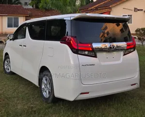 Toyota Alphard 2.4 Petrol AWD 2015 Ivory