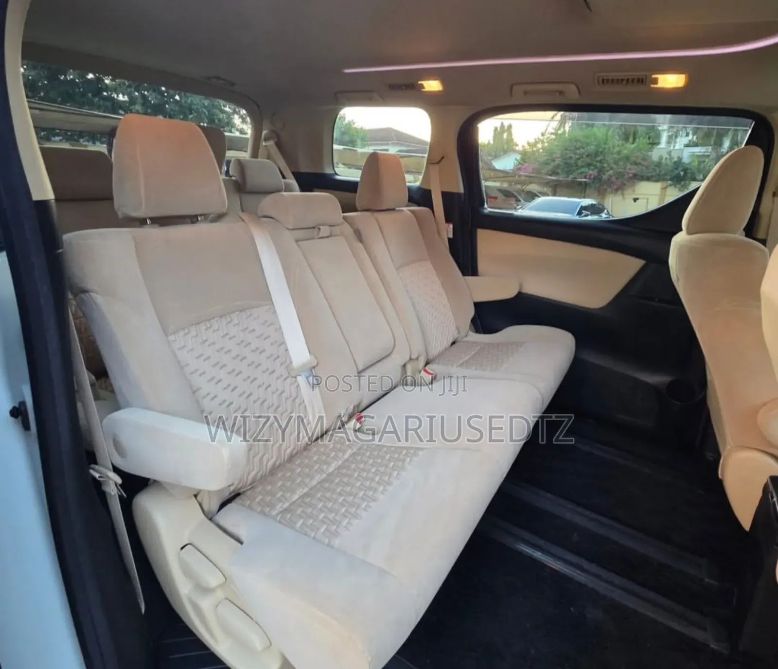 Toyota Alphard 2.4 Petrol AWD 2015 Ivory