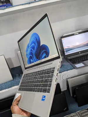 Laptop HP ProBook 440 8GB Intel Core i5 SSD 256GB