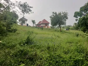 Kiwanja Kinauzwa Mbezi Luguruni Kwembe