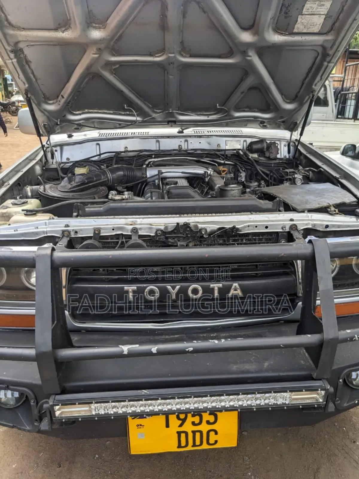 Toyota Land Cruiser 1999 Silver